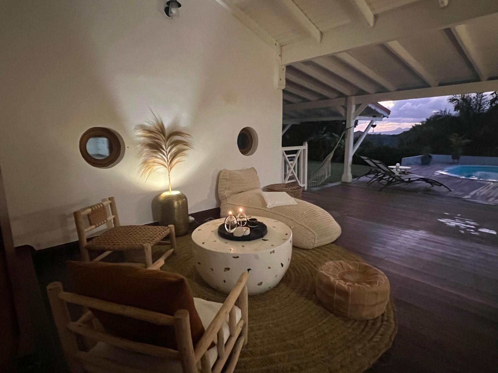 Spacieuse Villa Corossol Avec Piscine Et Jeux Exterieurs Ле-Гозье Экстерьер фото