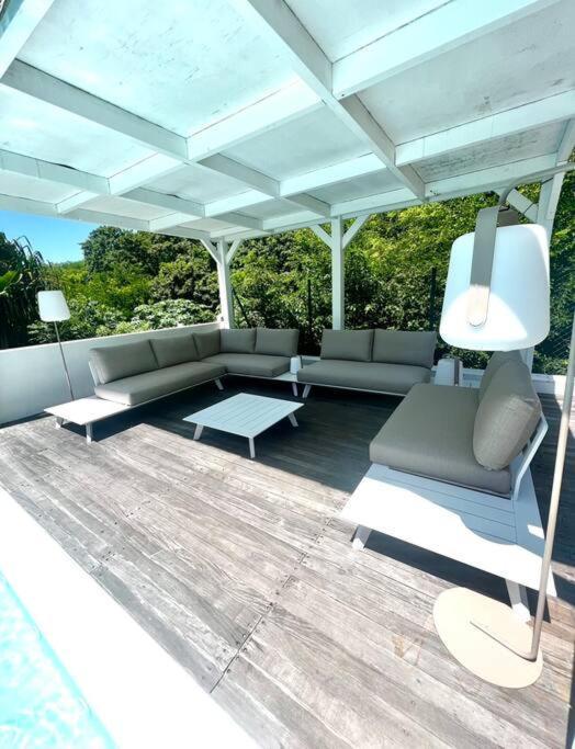 Spacieuse Villa Corossol Avec Piscine Et Jeux Exterieurs Ле-Гозье Экстерьер фото