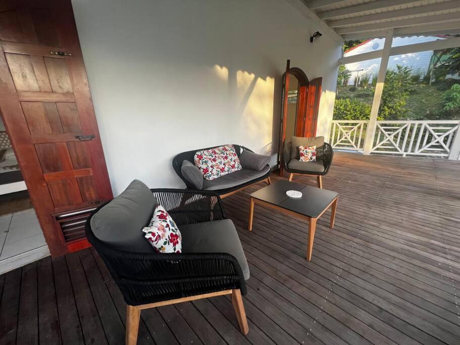 Spacieuse Villa Corossol Avec Piscine Et Jeux Exterieurs Ле-Гозье Экстерьер фото